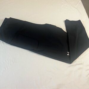 Under Armour Motion Ankle Women’s Black Leggings with side drop pocket
